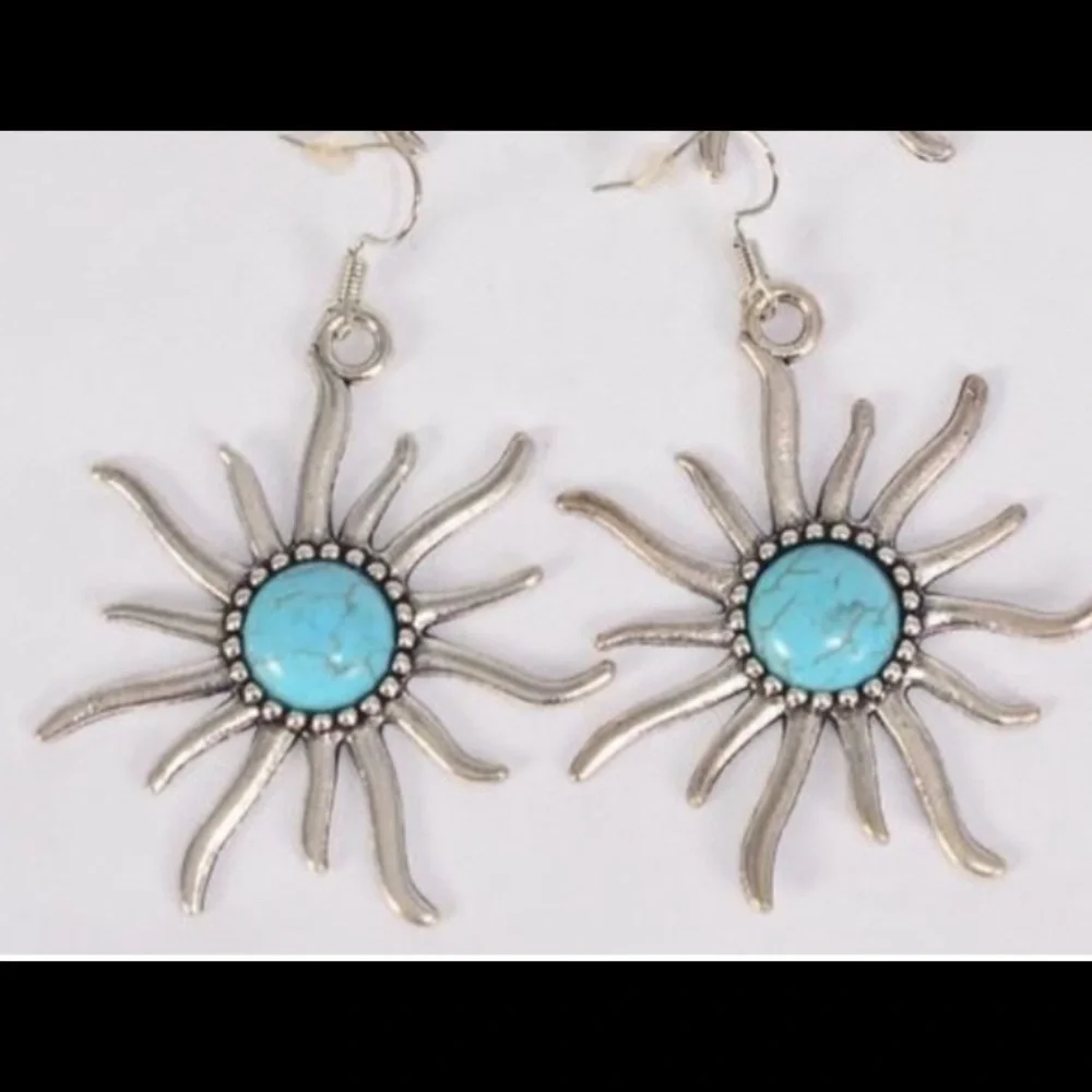 Antique-like Sun, Semiprecious Stone, NWT.